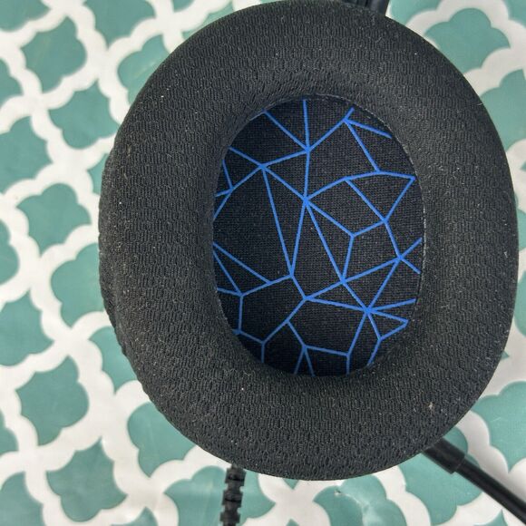 SteelSeries Arctis 1 Wired Gaming Headset – Detachable Clearcast Microphone - Picture 4 of 11